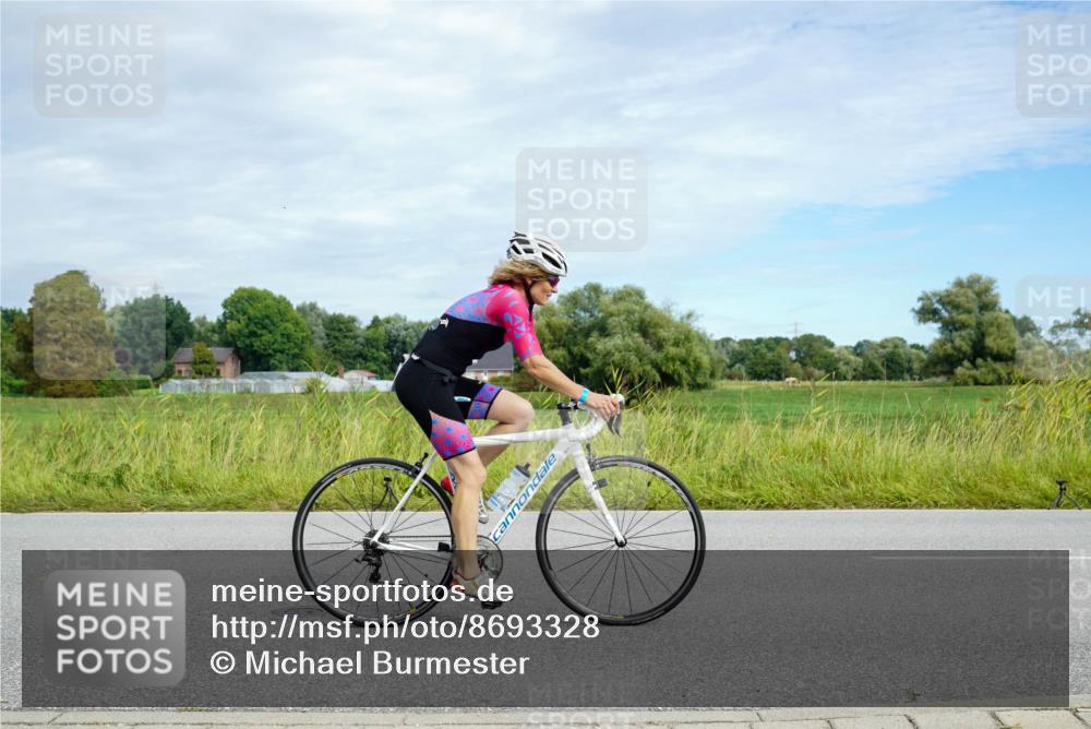 31.08.2025 - Elbe Triathlon Hamburg Michael Burmester http://msf.ph/oto/8693328 31.08.2025 11:08:20 Radfahren 1271, 1413, 1434, 1469, 1492 meine-sportfotos.de