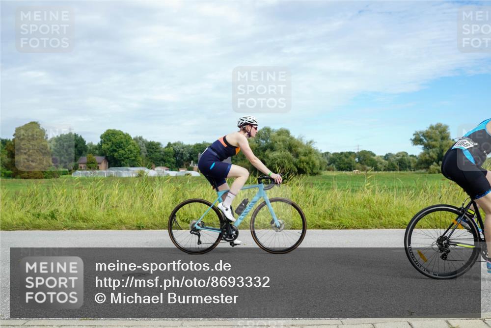 31.08.2025 - Elbe Triathlon Hamburg Michael Burmester http://msf.ph/oto/8693332 31.08.2025 11:08:36 Radfahren 1468, 1579 meine-sportfotos.de