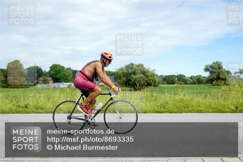 31.08.2025 - Elbe Triathlon Hamburg Michael Burmester http://msf.ph/oto/8693335 31.08.2025 11:08:47 Radfahren 1290, 1538, 1563 meine-sportfotos.de