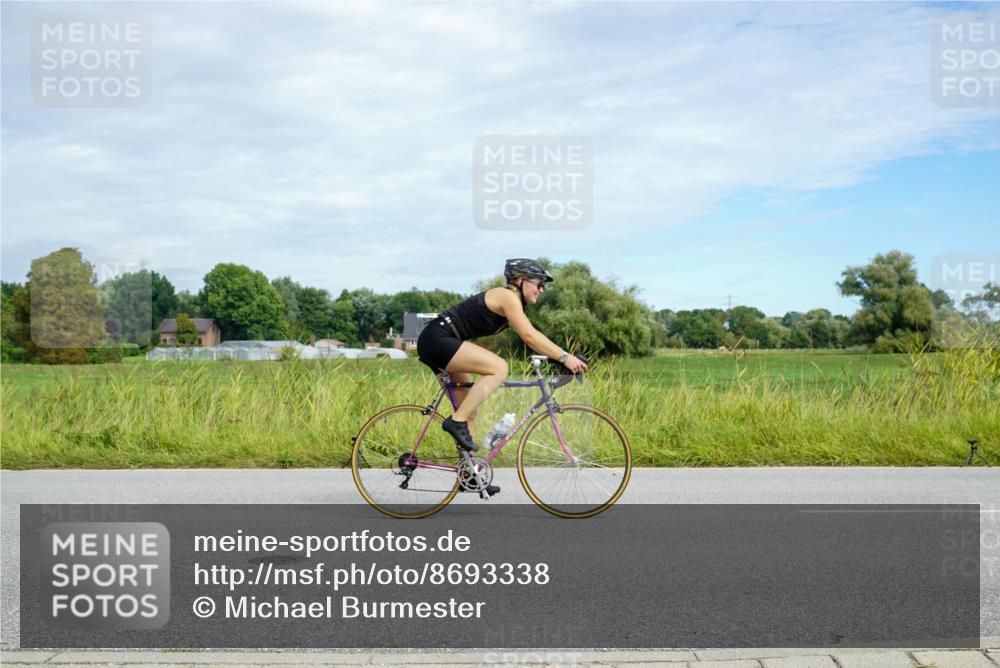 31.08.2025 - Elbe Triathlon Hamburg Michael Burmester http://msf.ph/oto/8693338 31.08.2025 11:08:55 Radfahren 1378, 1487, 1538, 1548 meine-sportfotos.de
