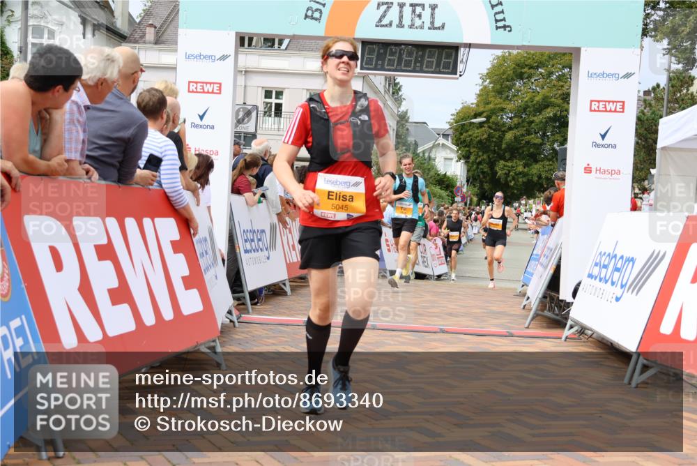 31.08.2025 - 21. Blankeneser Heldenlauf Strokosch-Dieckow http://msf.ph/oto/8693340 31.08.2025 12:36:50 Ziel 5230, 5045, 5201, 5634, 5304, 4245 meine-sportfotos.de