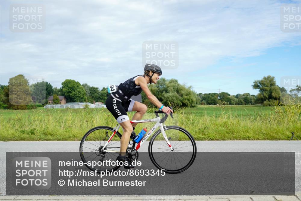 31.08.2025 - Elbe Triathlon Hamburg Michael Burmester http://msf.ph/oto/8693345 31.08.2025 11:09:19 Radfahren 1381, 1494, 1600 meine-sportfotos.de