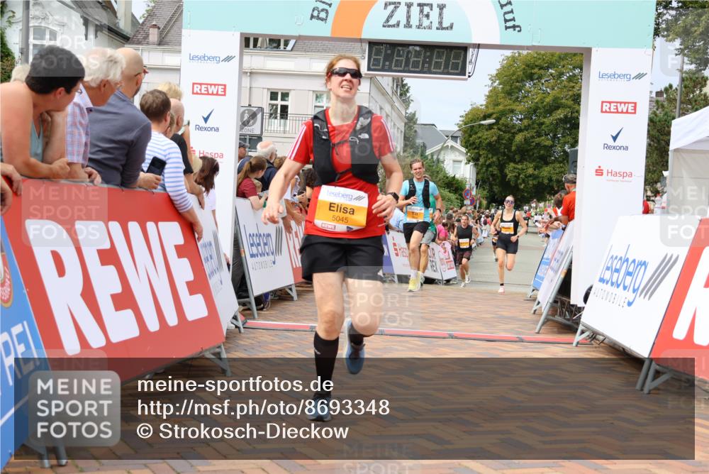 31.08.2025 - 21. Blankeneser Heldenlauf Strokosch-Dieckow http://msf.ph/oto/8693348 31.08.2025 12:36:50 Ziel 5230, 5045, 5201, 5634, 5304, 4245 meine-sportfotos.de