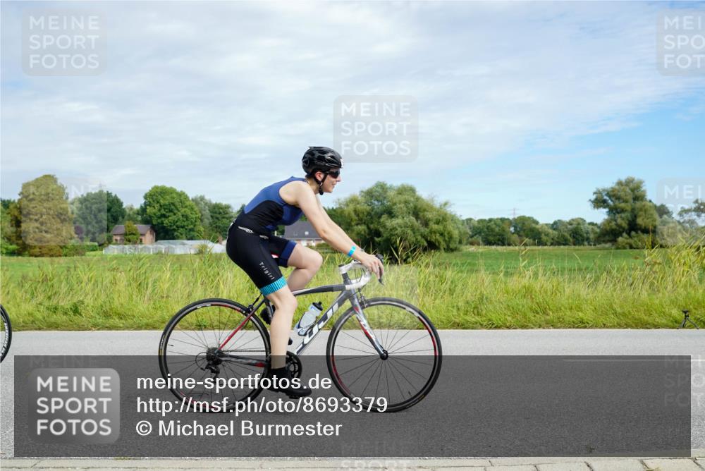 31.08.2025 - Elbe Triathlon Hamburg Michael Burmester http://msf.ph/oto/8693379 31.08.2025 11:10:36 Radfahren 1335, 1367, 1382, 1388, 1393, 1396, 1550 meine-sportfotos.de
