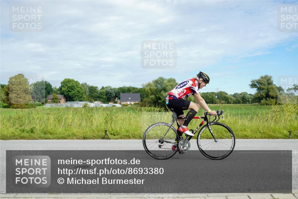 31.08.2025 - Elbe Triathlon Hamburg Michael Burmester http://msf.ph/oto/8693380 31.08.2025 11:10:37 Radfahren 1335, 1367, 1382, 1388, 1393, 1396, 1550 meine-sportfotos.de