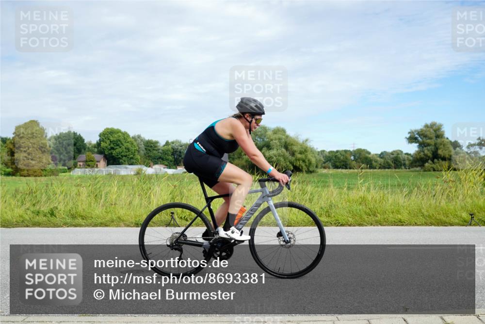 31.08.2025 - Elbe Triathlon Hamburg Michael Burmester http://msf.ph/oto/8693381 31.08.2025 11:10:37 Radfahren 1335, 1367, 1382, 1388, 1393, 1396, 1550 meine-sportfotos.de