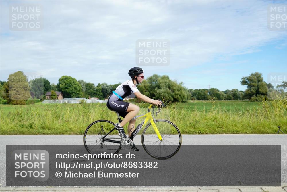 31.08.2025 - Elbe Triathlon Hamburg Michael Burmester http://msf.ph/oto/8693382 31.08.2025 11:10:39 Radfahren 1335, 1367, 1382, 1388, 1393, 1396 meine-sportfotos.de