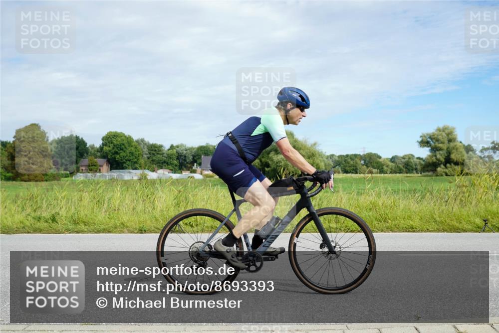 31.08.2025 - Elbe Triathlon Hamburg Michael Burmester http://msf.ph/oto/8693393 31.08.2025 11:11:11 Radfahren 1309, 1386, 1498, 1555 meine-sportfotos.de