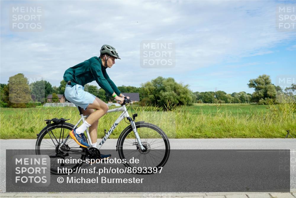 31.08.2025 - Elbe Triathlon Hamburg Michael Burmester http://msf.ph/oto/8693397 31.08.2025 11:11:19 Radfahren 1386, 1410, 1431, 1606 meine-sportfotos.de