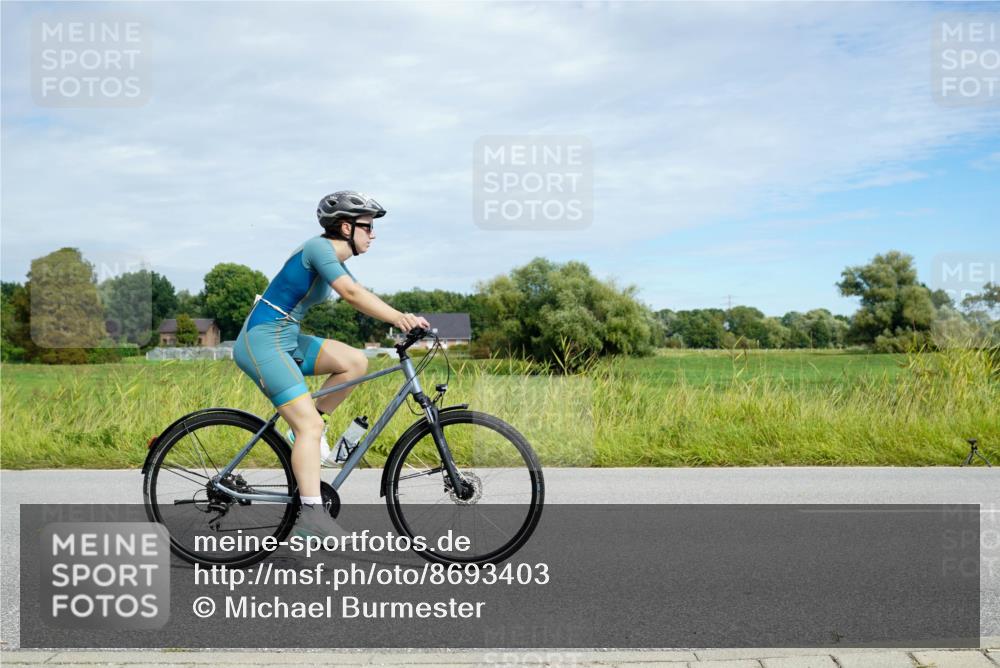 31.08.2025 - Elbe Triathlon Hamburg Michael Burmester http://msf.ph/oto/8693403 31.08.2025 11:11:29 Radfahren 1525, 1537 meine-sportfotos.de