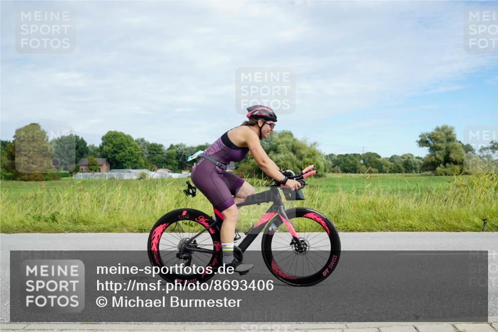 31.08.2025 - Elbe Triathlon Hamburg Michael Burmester http://msf.ph/oto/8693406 31.08.2025 11:11:43 Radfahren 1435 meine-sportfotos.de