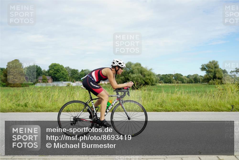 31.08.2025 - Elbe Triathlon Hamburg Michael Burmester http://msf.ph/oto/8693419 31.08.2025 11:12:27 Radfahren 1374, 1390, 1395, 1404, 1442, 1462, 1614, 1615 meine-sportfotos.de