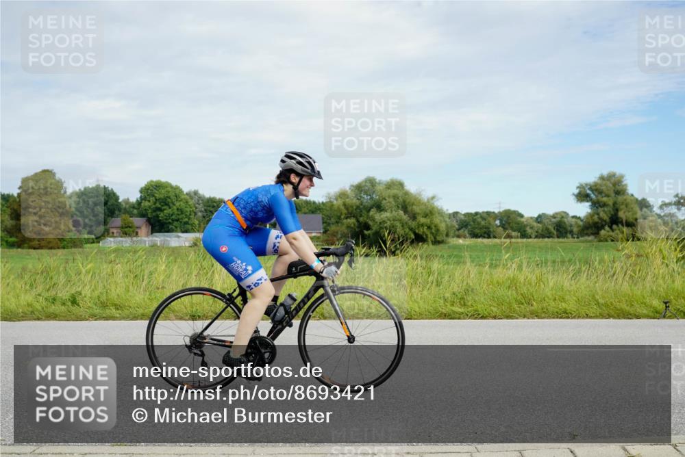 31.08.2025 - Elbe Triathlon Hamburg Michael Burmester http://msf.ph/oto/8693421 31.08.2025 11:12:30 Radfahren 1395, 1404, 1430, 1442, 1462, 1614 meine-sportfotos.de