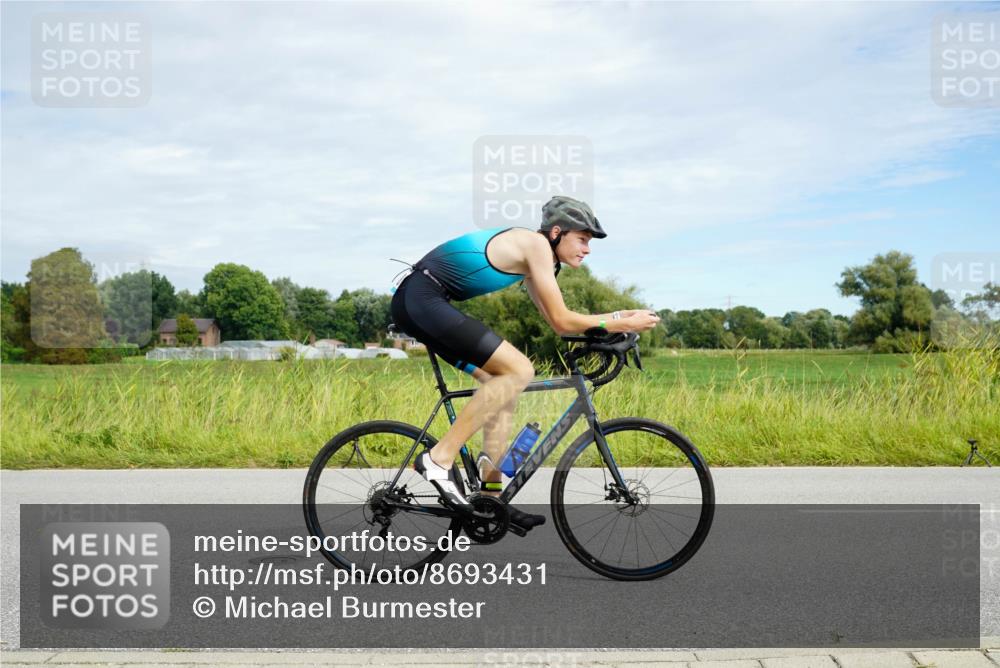 31.08.2025 - Elbe Triathlon Hamburg Michael Burmester http://msf.ph/oto/8693431 31.08.2025 11:12:55 Radfahren 1608 meine-sportfotos.de