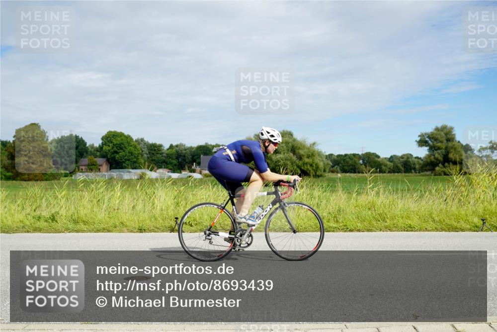 31.08.2025 - Elbe Triathlon Hamburg Michael Burmester http://msf.ph/oto/8693439 31.08.2025 11:13:38 Radfahren 1285, 1375, 1575 meine-sportfotos.de