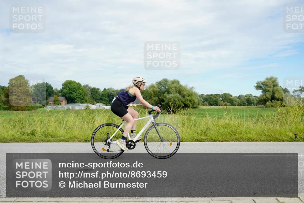 31.08.2025 - Elbe Triathlon Hamburg Michael Burmester http://msf.ph/oto/8693459 31.08.2025 11:14:38 Radfahren 1377, 1438, 1502, 1504, 1522 meine-sportfotos.de