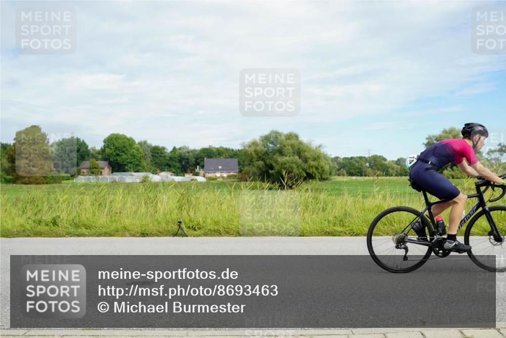 31.08.2025 - Elbe Triathlon Hamburg Michael Burmester http://msf.ph/oto/8693463 31.08.2025 11:14:45 Radfahren 1363, 1407, 1474, 1504, 1604 meine-sportfotos.de