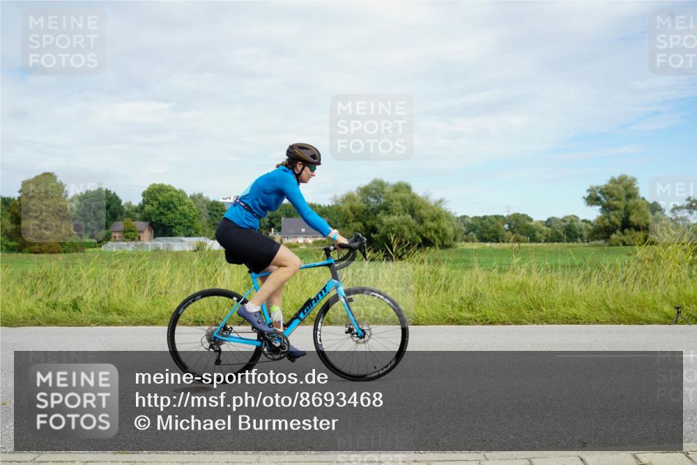 31.08.2025 - Elbe Triathlon Hamburg Michael Burmester http://msf.ph/oto/8693468 31.08.2025 11:14:52 Radfahren 1345, 1363, 1407, 1475, 1594 meine-sportfotos.de