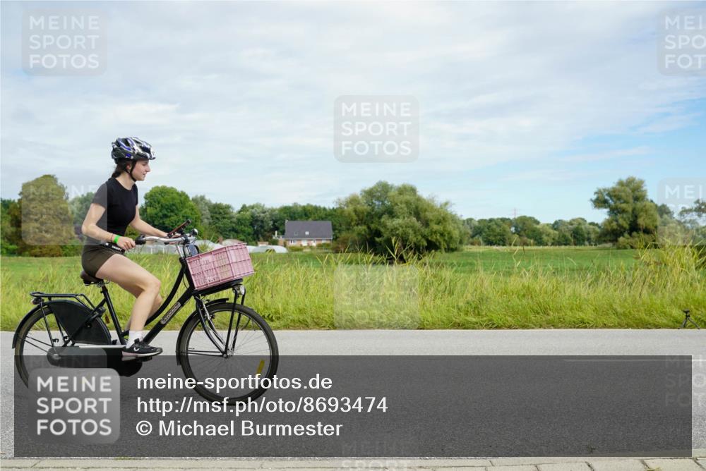 31.08.2025 - Elbe Triathlon Hamburg Michael Burmester http://msf.ph/oto/8693474 31.08.2025 11:15:05 Radfahren 1383, 1457, 1616, 1617 meine-sportfotos.de