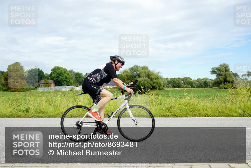 31.08.2025 - Elbe Triathlon Hamburg Michael Burmester http://msf.ph/oto/8693481 31.08.2025 11:15:44 Radfahren 1414, 1420, 1506 meine-sportfotos.de