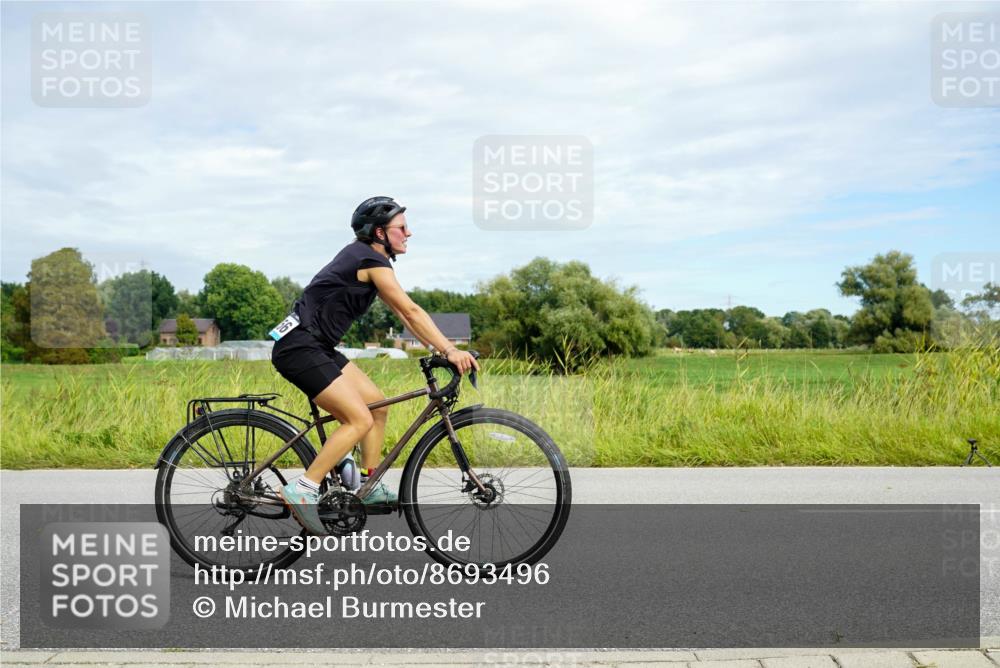 31.08.2025 - Elbe Triathlon Hamburg Michael Burmester http://msf.ph/oto/8693496 31.08.2025 11:16:57 Radfahren 1356, 1441, 1493, 1580 meine-sportfotos.de