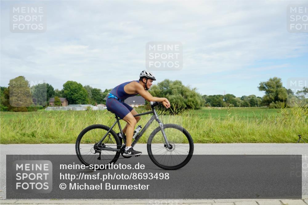 31.08.2025 - Elbe Triathlon Hamburg Michael Burmester http://msf.ph/oto/8693498 31.08.2025 11:17:04 Radfahren 1441, 1588 meine-sportfotos.de