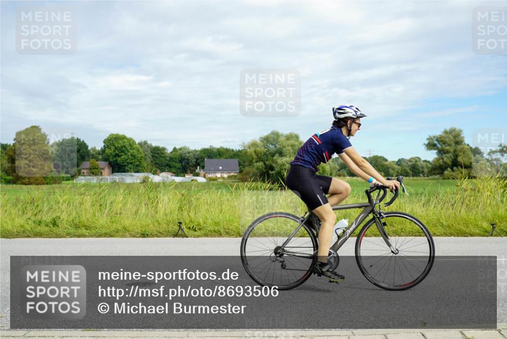 31.08.2025 - Elbe Triathlon Hamburg Michael Burmester http://msf.ph/oto/8693506 31.08.2025 11:17:52 Radfahren 1351, 1417, 1584 meine-sportfotos.de