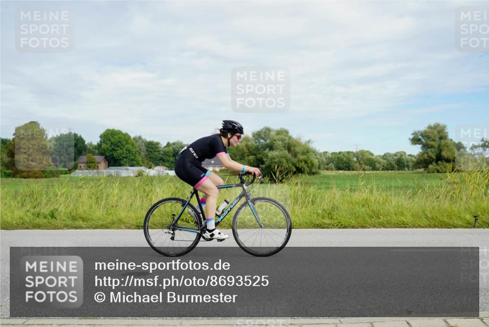 31.08.2025 - Elbe Triathlon Hamburg Michael Burmester http://msf.ph/oto/8693525 31.08.2025 11:19:06 Radfahren 1369, 1397 meine-sportfotos.de