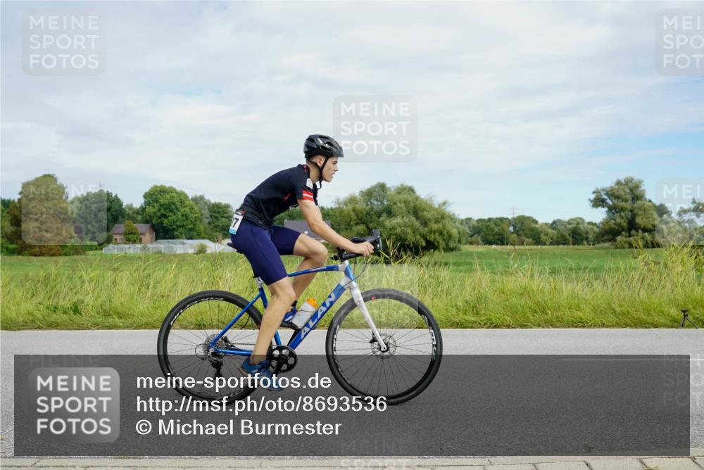 31.08.2025 - Elbe Triathlon Hamburg Michael Burmester http://msf.ph/oto/8693536 31.08.2025 11:19:54 Radfahren 1597 meine-sportfotos.de