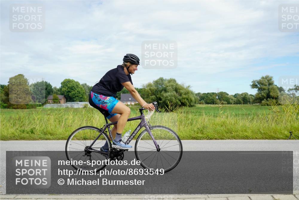 31.08.2025 - Elbe Triathlon Hamburg Michael Burmester http://msf.ph/oto/8693549 31.08.2025 11:20:31 Radfahren 1455, 1553 meine-sportfotos.de