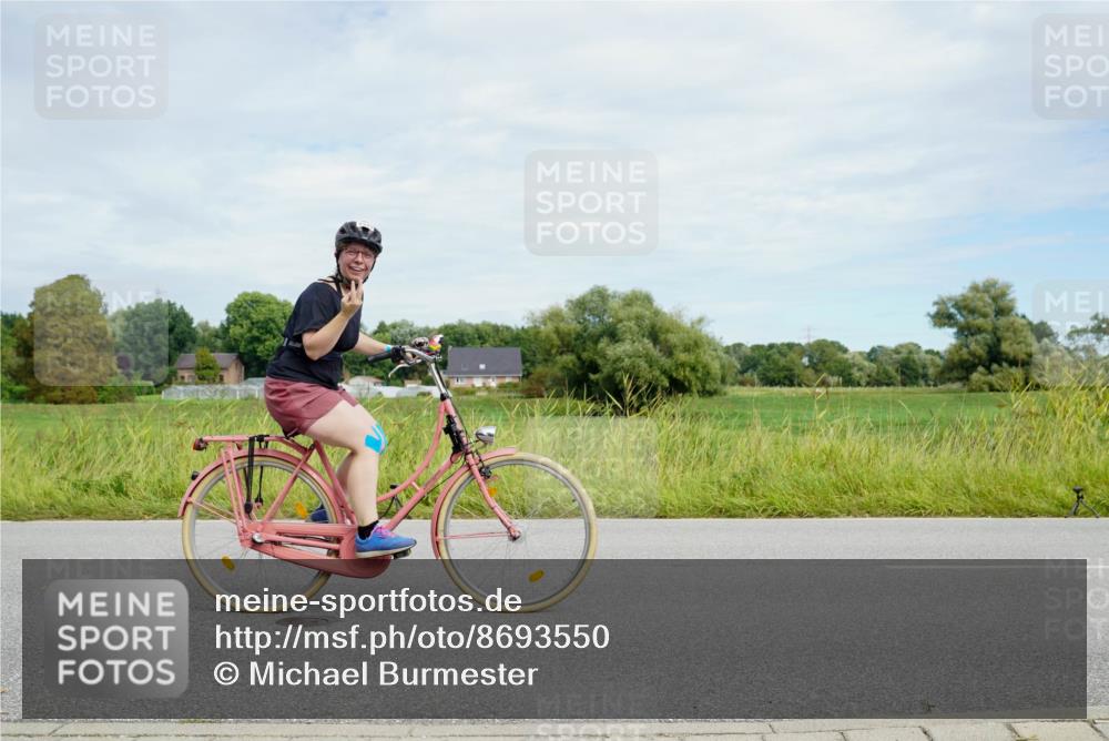 31.08.2025 - Elbe Triathlon Hamburg Michael Burmester http://msf.ph/oto/8693550 31.08.2025 11:20:44 Radfahren 1349, 1507, 1523 meine-sportfotos.de