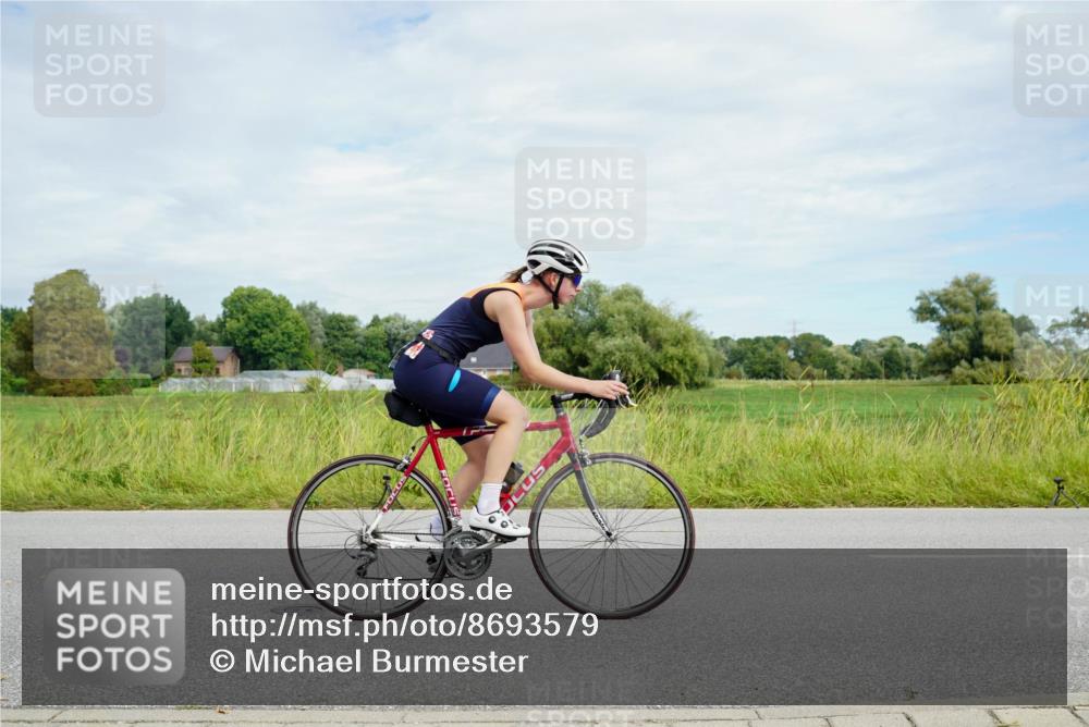 31.08.2025 - Elbe Triathlon Hamburg Michael Burmester http://msf.ph/oto/8693579 31.08.2025 11:22:17 Radfahren 1521, 1527, 1532, 1542, 1581, 1595 meine-sportfotos.de