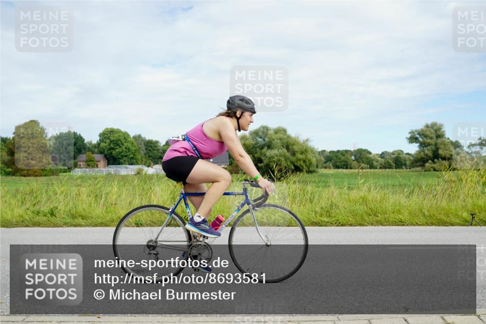 31.08.2025 - Elbe Triathlon Hamburg Michael Burmester http://msf.ph/oto/8693581 31.08.2025 11:22:23 Radfahren 1521, 1542 meine-sportfotos.de