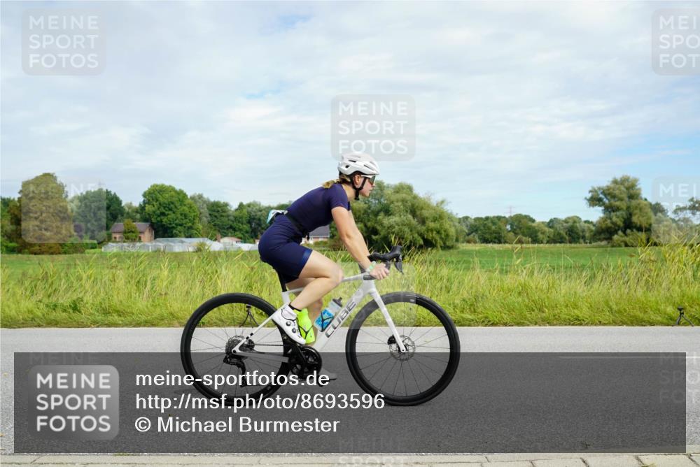 31.08.2025 - Elbe Triathlon Hamburg Michael Burmester http://msf.ph/oto/8693596 31.08.2025 11:24:16 Radfahren 1524, 1554, 1577, 1611 meine-sportfotos.de