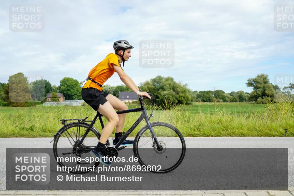 31.08.2025 - Elbe Triathlon Hamburg Michael Burmester http://msf.ph/oto/8693602 31.08.2025 11:24:35 Radfahren 952, 1477 meine-sportfotos.de