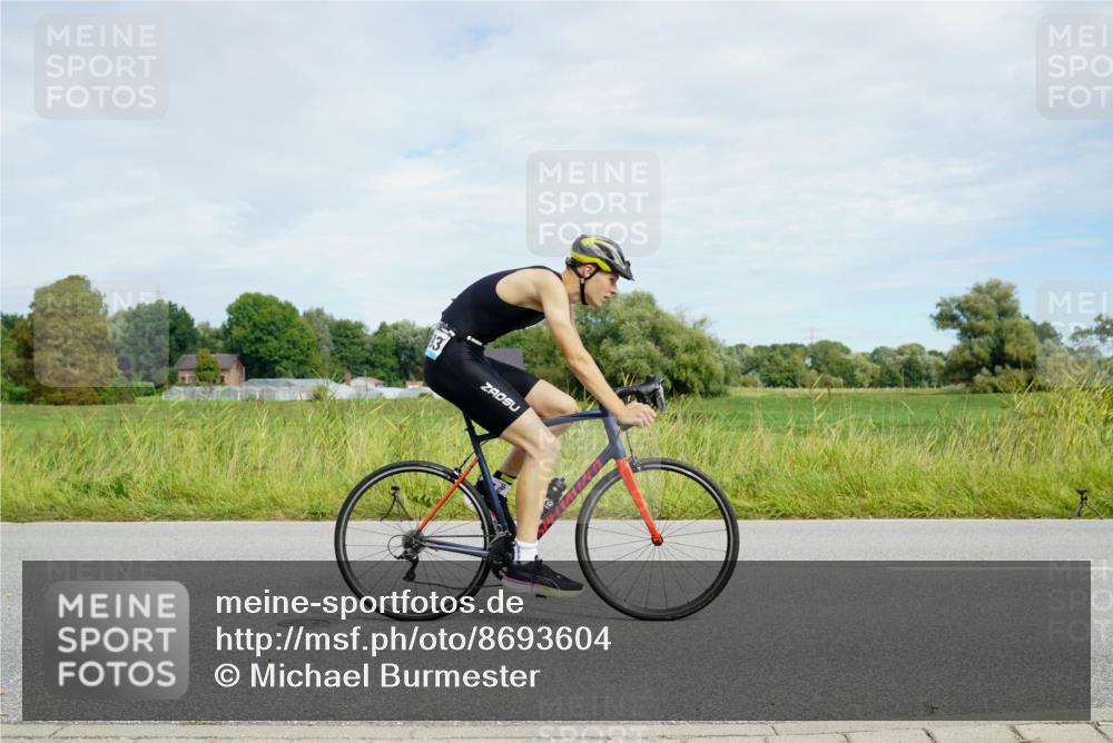31.08.2025 - Elbe Triathlon Hamburg Michael Burmester http://msf.ph/oto/8693604 31.08.2025 11:24:49 Radfahren 1556, 1593 meine-sportfotos.de