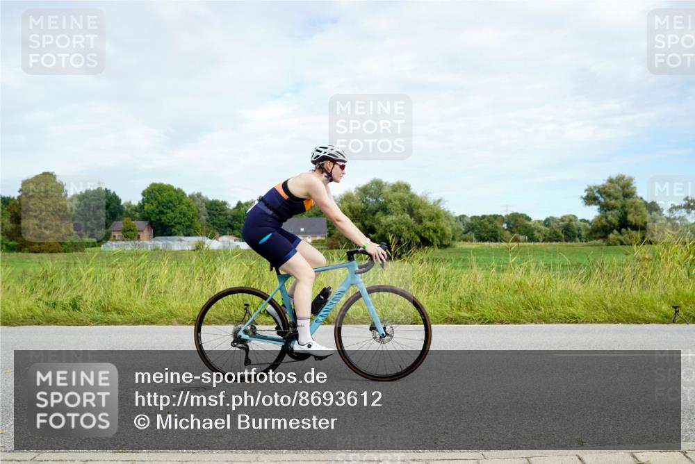 31.08.2025 - Elbe Triathlon Hamburg Michael Burmester http://msf.ph/oto/8693612 31.08.2025 11:25:48 Radfahren 1579, 1605 meine-sportfotos.de