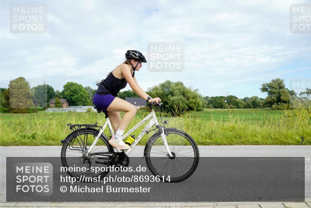 31.08.2025 - Elbe Triathlon Hamburg Michael Burmester http://msf.ph/oto/8693614 31.08.2025 11:26:41 Radfahren 1574, 1618 meine-sportfotos.de