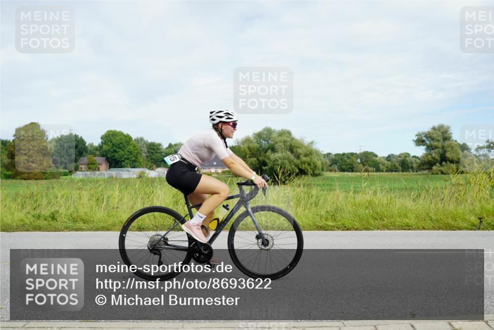 31.08.2025 - Elbe Triathlon Hamburg Michael Burmester http://msf.ph/oto/8693622 31.08.2025 11:27:31 Radfahren 1515, 1548 meine-sportfotos.de