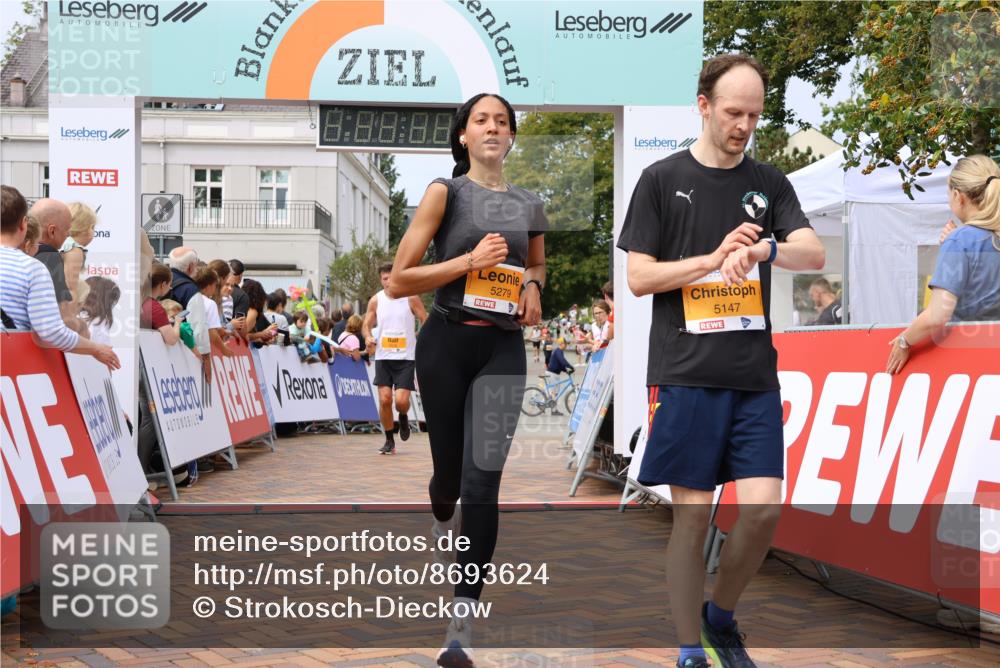 31.08.2025 - 21. Blankeneser Heldenlauf Strokosch-Dieckow http://msf.ph/oto/8693624 31.08.2025 12:36:21 Ziel 5308, 5158, 5279, 5147, 5570 meine-sportfotos.de