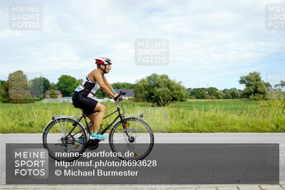 31.08.2025 - Elbe Triathlon Hamburg Michael Burmester http://msf.ph/oto/8693628 31.08.2025 11:28:18 Radfahren 1508 meine-sportfotos.de