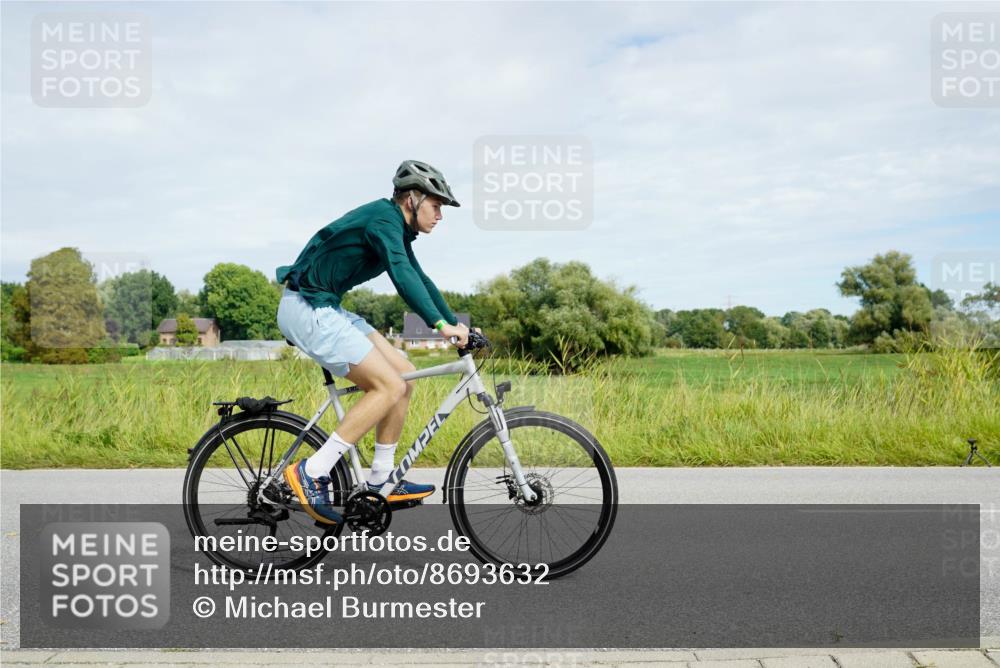 31.08.2025 - Elbe Triathlon Hamburg Michael Burmester http://msf.ph/oto/8693632 31.08.2025 11:31:22 Radfahren 1606 meine-sportfotos.de
