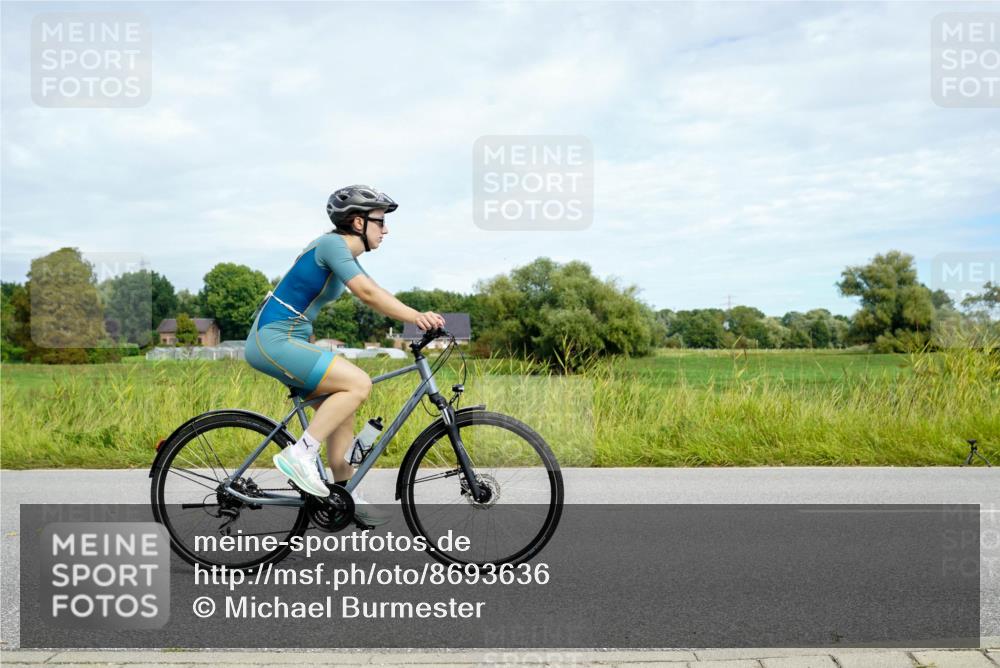 31.08.2025 - Elbe Triathlon Hamburg Michael Burmester http://msf.ph/oto/8693636 31.08.2025 11:33:45 Radfahren 1525 meine-sportfotos.de