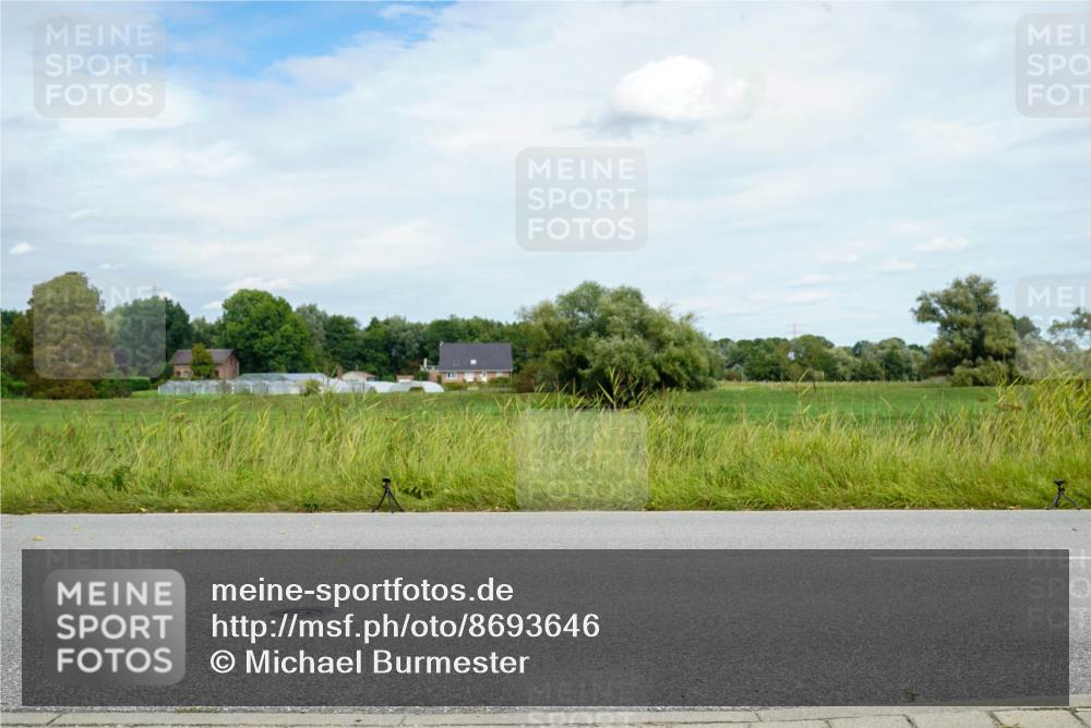 31.08.2025 - Elbe Triathlon Hamburg Michael Burmester http://msf.ph/oto/8693646 31.08.2025 12:06:32 Radfahren  meine-sportfotos.de