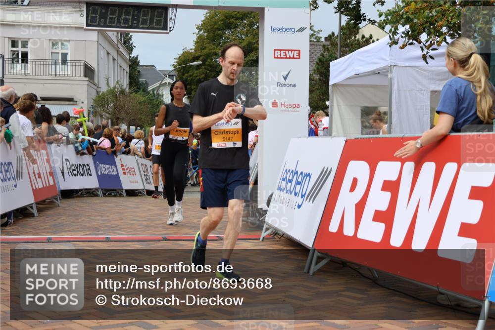31.08.2025 - 21. Blankeneser Heldenlauf Strokosch-Dieckow http://msf.ph/oto/8693668 31.08.2025 12:36:19 Ziel 5405, 5308, 5159, 5158, 5279, 5318, 5147, 5570, 4091 meine-sportfotos.de