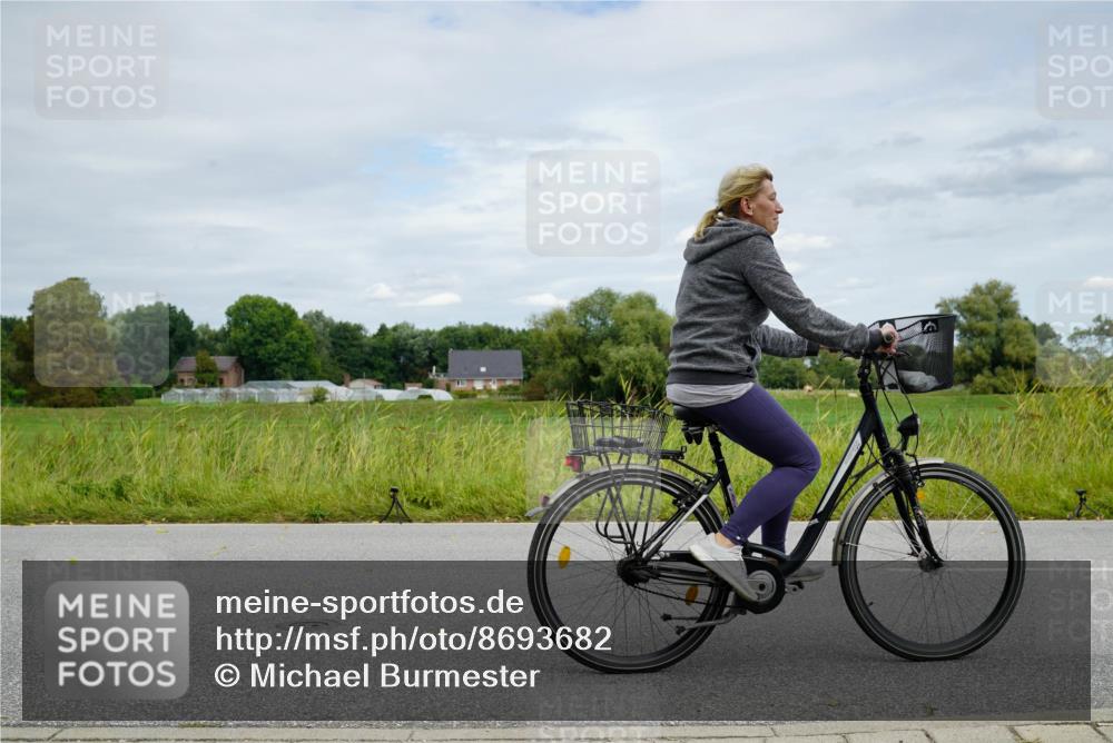 31.08.2025 - Elbe Triathlon Hamburg Michael Burmester http://msf.ph/oto/8693682 31.08.2025 12:22:59 Radfahren 1625 meine-sportfotos.de