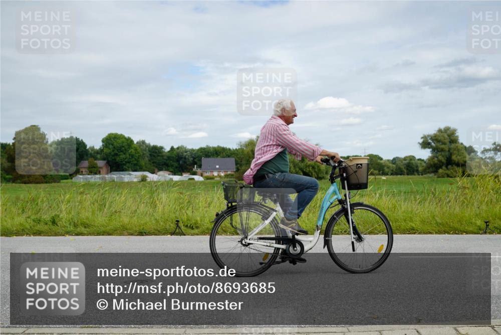 31.08.2025 - Elbe Triathlon Hamburg Michael Burmester http://msf.ph/oto/8693685 31.08.2025 12:23:00 Radfahren 1625 meine-sportfotos.de