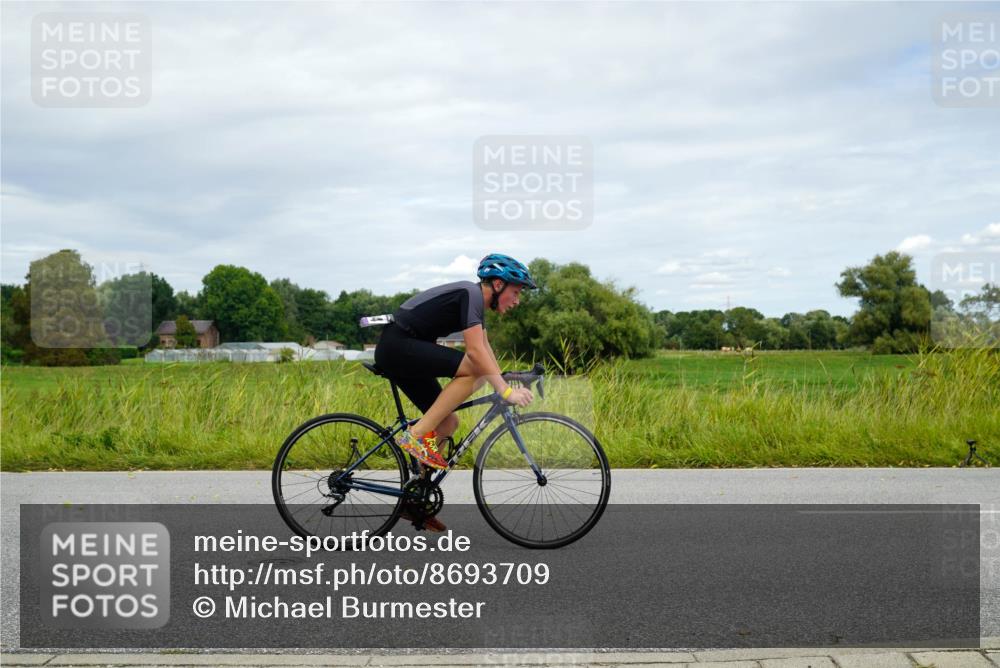 31.08.2025 - Elbe Triathlon Hamburg Michael Burmester http://msf.ph/oto/8693709 31.08.2025 12:33:38 Radfahren 1634 meine-sportfotos.de