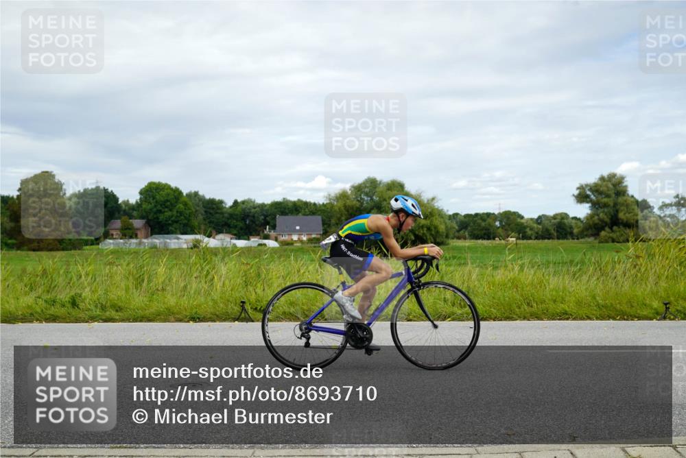 31.08.2025 - Elbe Triathlon Hamburg Michael Burmester http://msf.ph/oto/8693710 31.08.2025 12:33:51 Radfahren 1652 meine-sportfotos.de