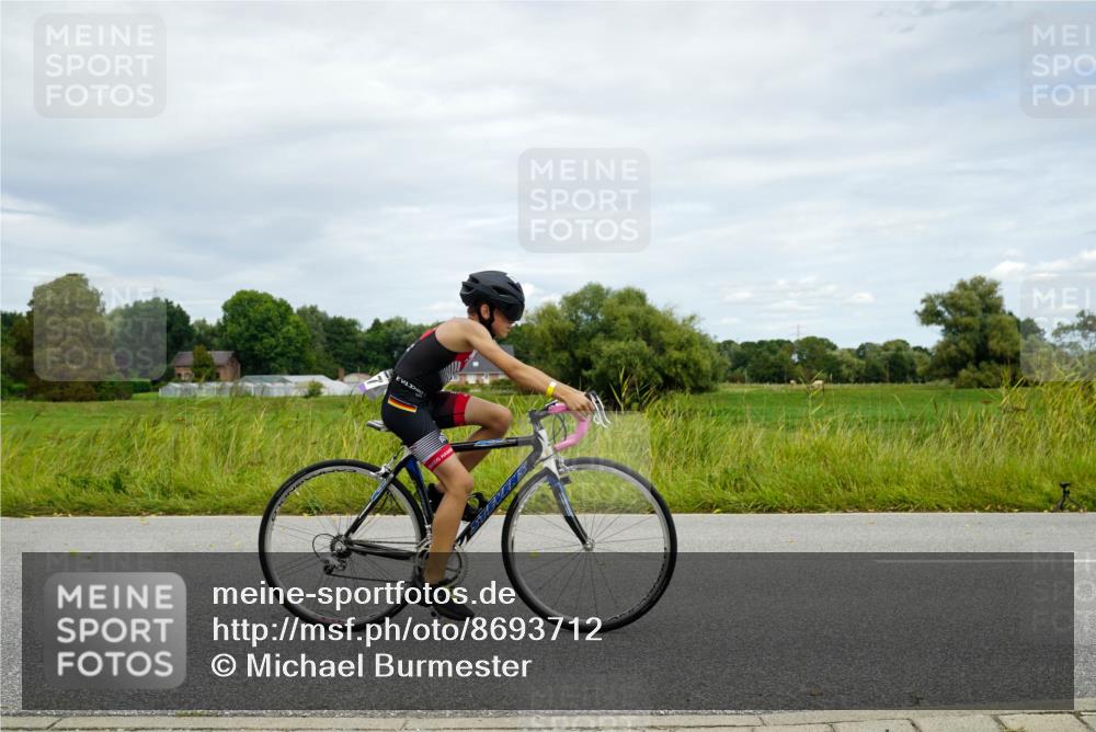 31.08.2025 - Elbe Triathlon Hamburg Michael Burmester http://msf.ph/oto/8693712 31.08.2025 12:34:29 Radfahren 1647 meine-sportfotos.de